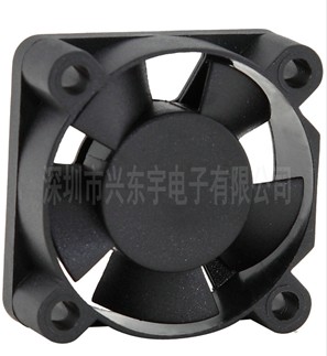 【電飯煲散熱風扇】轉子平衡軸心在哪里？