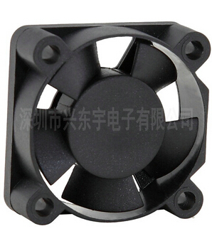 怎樣設(shè)計(jì)散熱風(fēng)扇，可做到防噪音