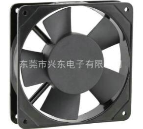 交流風(fēng)扇的應(yīng)用，解決了散熱問(wèn)題
